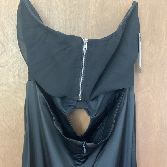 Etiquette Boutique Formal dress.  Strapless, sexy and elegant size M, Bkack - Picture 2 of 6